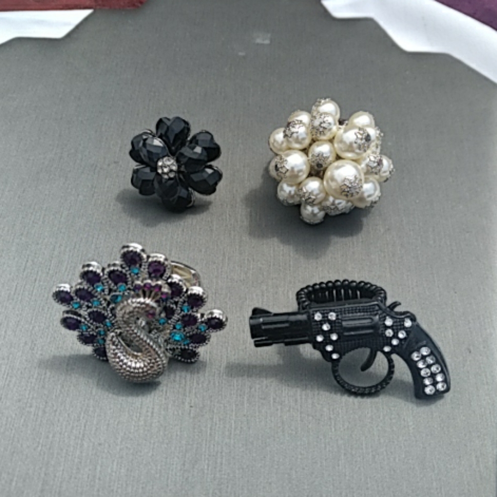 4 adjustable fashion rings
